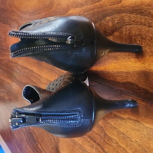 Women's Vaneli black open-toed heels size 8.5 - Picture 3 of 6